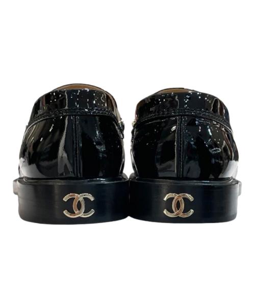 CHANEL（シャネル）CHANEL (シャネル) ココマーク チェーンロゴ ローファー ブラック サイズ:36 1/2の古着・服飾アイテム