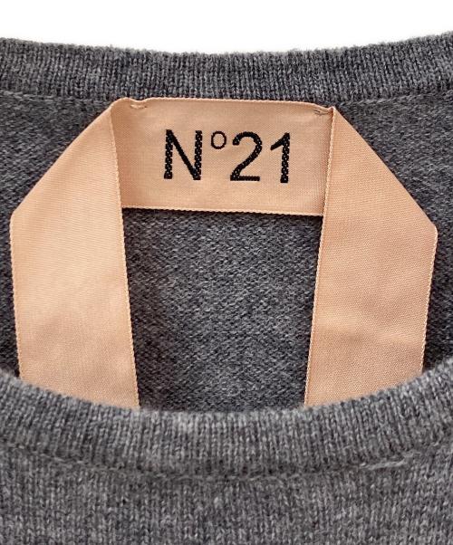 N°21（ヌメロヴェントゥーノ）N°21 (ヌメロヴェントゥーノ) 半袖ニット グレー サイズ:36の古着・服飾アイテム