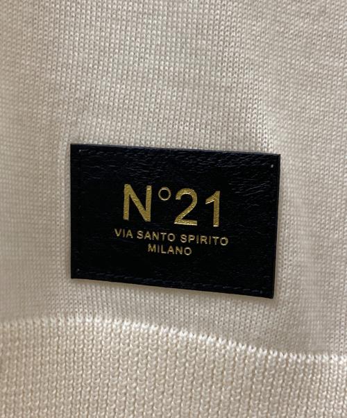 N°21（ヌメロヴェントゥーノ）N°21 (ヌメロヴェントゥーノ) Vネックニット アイボリー サイズ:36の古着・服飾アイテム