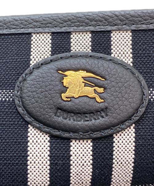 BURBERRY（バーバリー）BURBERRY (バーバリー) リバーシブルブルームズベリートート ミディアム ブラック サイズ:ミディアムの古着・服飾アイテム