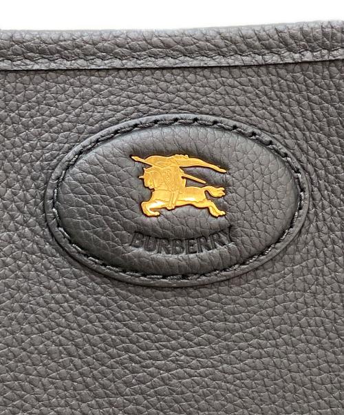BURBERRY（バーバリー）BURBERRY (バーバリー) リバーシブルブルームズベリートート ミディアム ブラック サイズ:ミディアムの古着・服飾アイテム