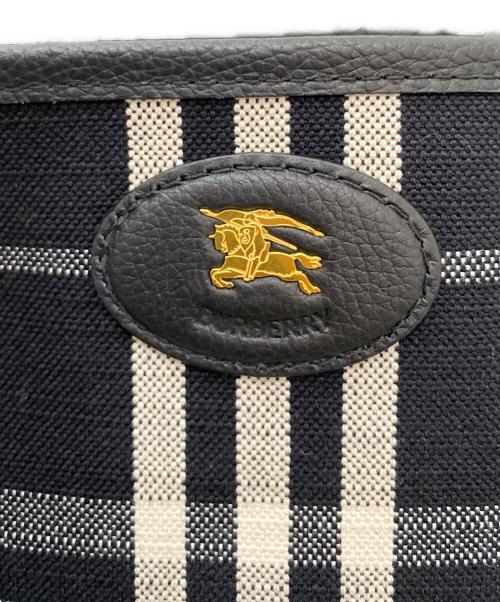 BURBERRY（バーバリー）BURBERRY (バーバリー) リバーシブルブルームズベリートート ミディアム ブラック サイズ:ミディアムの古着・服飾アイテム