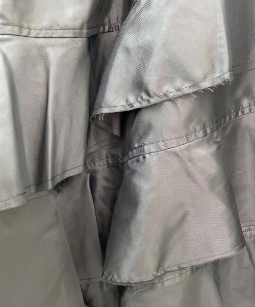 BLACK COMME des GARCONS（ブラックコムデギャルソン）BLACK COMME des GARCONS (ブラックコムデギャルソン) カットオフティアードスカート ブラック サイズ:XSの古着・服飾アイテム