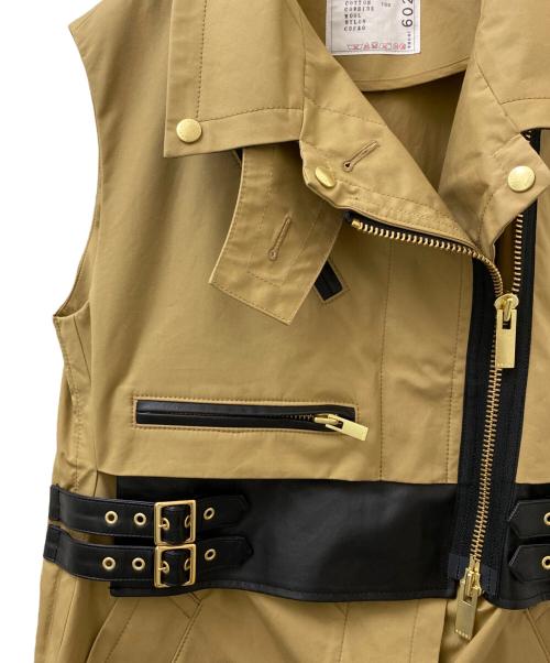 sacai（サカイ）sacai (サカイ) ノースリーブライダーストレンチコート ベージュ サイズ:1の古着・服飾アイテム
