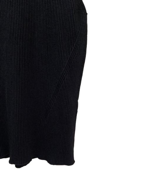 CFCL（シーエフシーエル）CFCL (シーエフシーエル) PORTRAIT SLEEVELESS TOP ブラック サイズ:Freeの古着・服飾アイテム