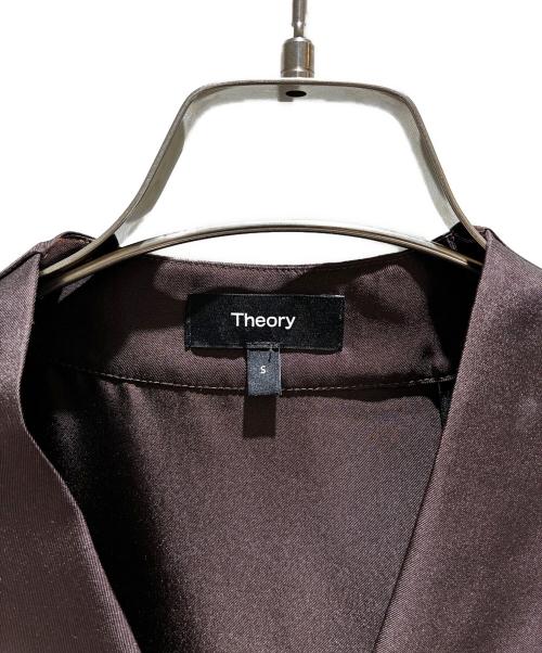 theory（セオリー）theory (セオリー) ウォッシャブルシルクプリーツノースリーブブラウス Mod Silk Twill ブラウン サイズ:Sの古着・服飾アイテム