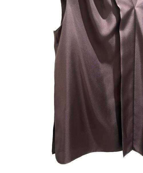 theory（セオリー）theory (セオリー) ウォッシャブルシルクプリーツノースリーブブラウス Mod Silk Twill ブラウン サイズ:Sの古着・服飾アイテム