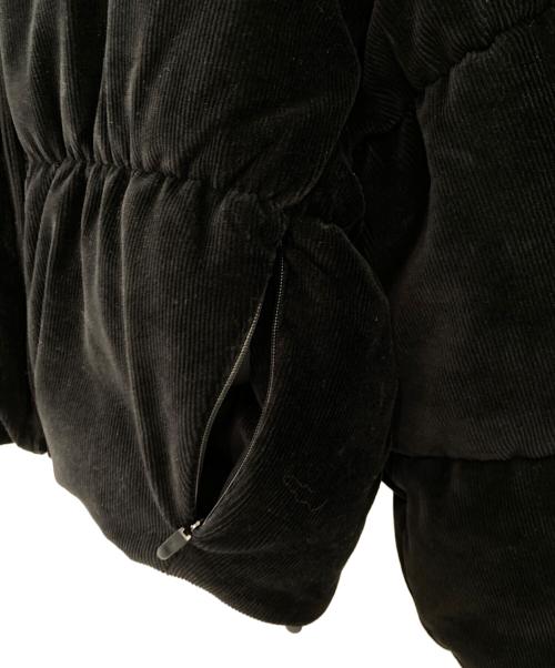 alo（アロ）alo (アロ) Micro Corduroy Dreamy Puffer ブラック サイズ:Sの古着・服飾アイテム