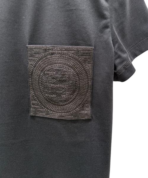 HERMES（エルメス）HERMES (エルメス) 刺繍入りポケット Tシャツ ブラック サイズ:38の古着・服飾アイテム