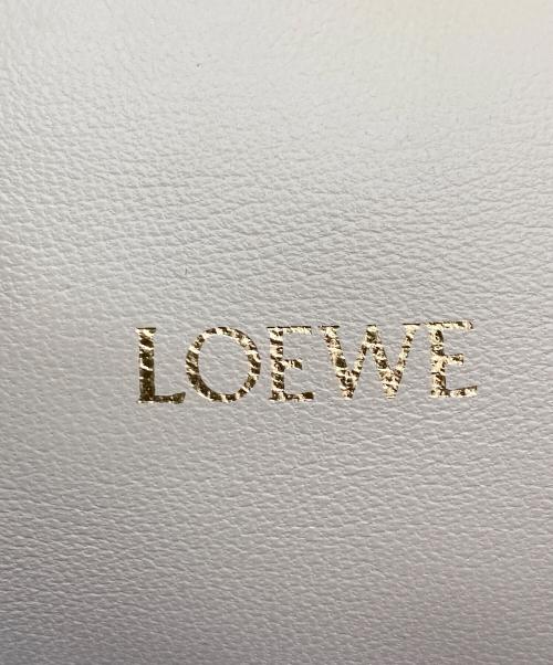 LOEWE（ロエベ）LOEWE (ロエベ) スクイーズバッグ スモール ホワイトの古着・服飾アイテム