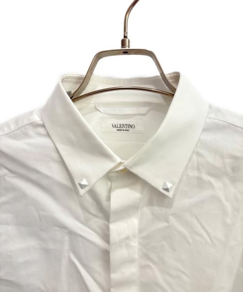 VALENTINO（ヴァレンティノ）VALENTINO (ヴァレンティノ) ロックスタッズ スリムフィット長袖シャツ ホワイト サイズ:40の古着・服飾アイテム