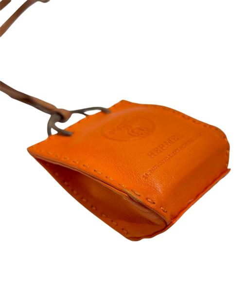 HERMES（エルメス）HERMES (エルメス) サック オランジュ チャーム オレンジの古着・服飾アイテム