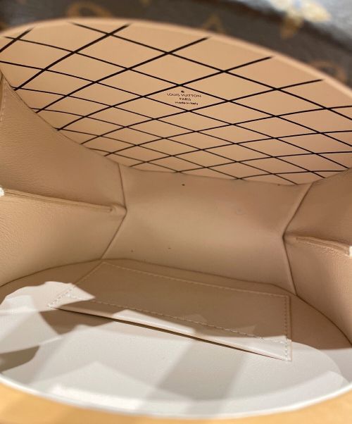 LOUIS VUITTON（ルイ ヴィトン）LOUIS VUITTON (ルイ ヴィトン) プティット・ボワット・シャポー ブラウン サイズ:- 未使用品の古着・服飾アイテム