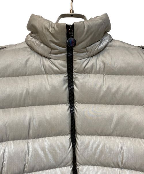 MONCLER（モンクレール）MONCLER (モンクレール) ジップアップダウンジャケット シルバーの古着・服飾アイテム