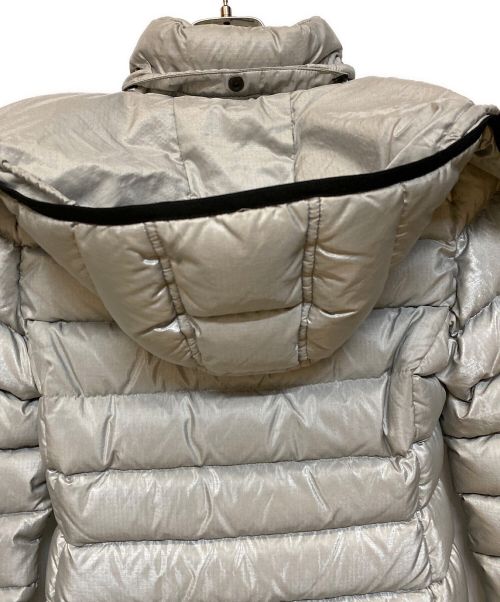 MONCLER（モンクレール）MONCLER (モンクレール) ジップアップダウンジャケット シルバーの古着・服飾アイテム