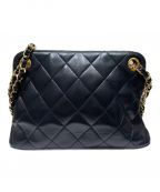 CHANELシャネル）の古着「マトラッセチェーンショルダーバッグ」｜ブラック