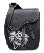 Dior×Shawn Stussyディオール×ショーン・ステューシー）の古着「BEE サドルミニショルダーバッグ」｜ブラック