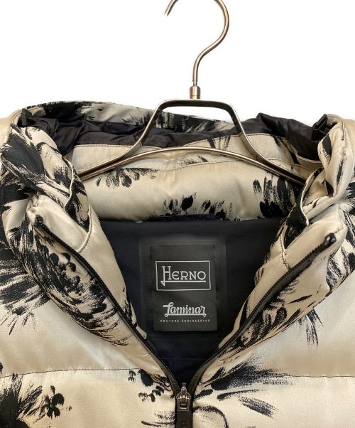 HERNO（ヘルノ）HERNO (ヘルノ) LAMINAR A-SHAPE(ラミナーエーシェイプ） ダウンジャケット ホワイト×ブラック サイズ:42の古着・服飾アイテム