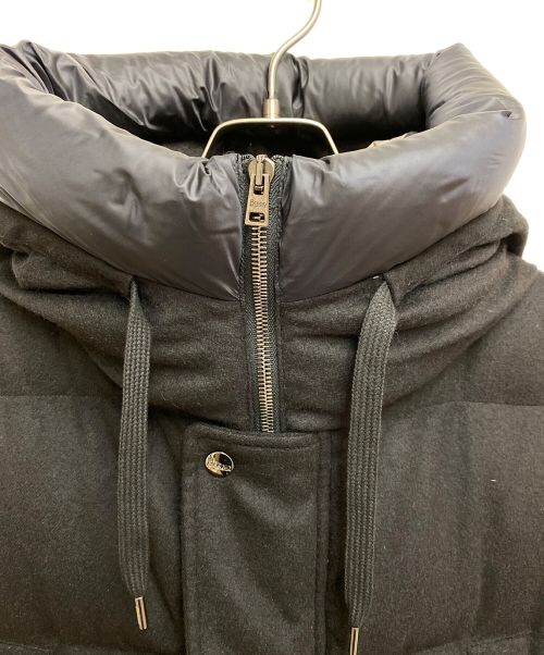 HERNO（ヘルノ）HERNO (ヘルノ) ウォーターレペレントシルクカシミアサキソニーダウンフーディーコート チャコールグレー サイズ:56の古着・服飾アイテム