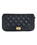 CHANELシャネル）の古着「ボーイシャネル長財布」｜ブラック