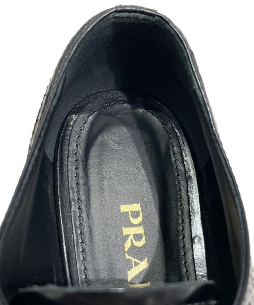 PRADA（プラダ）PRADA (プラダ) ウィングチッププラットフォームレザーシューズ ブラック×レッド サイズ:39 1/2の古着・服飾アイテム