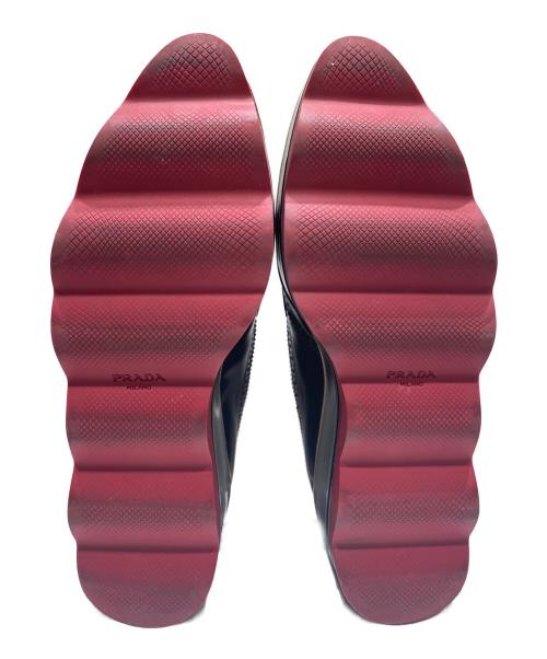 PRADA（プラダ）PRADA (プラダ) ウィングチッププラットフォームレザーシューズ ブラック×レッド サイズ:39 1/2の古着・服飾アイテム