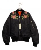 GUCCIグッチ）の古着「フラワーエンブロイダリーリバーシブルMA-1」｜ブラック