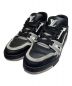 LOUIS VUITTON（ルイ ヴィトン）の古着「LV・Trainer」｜ブラック