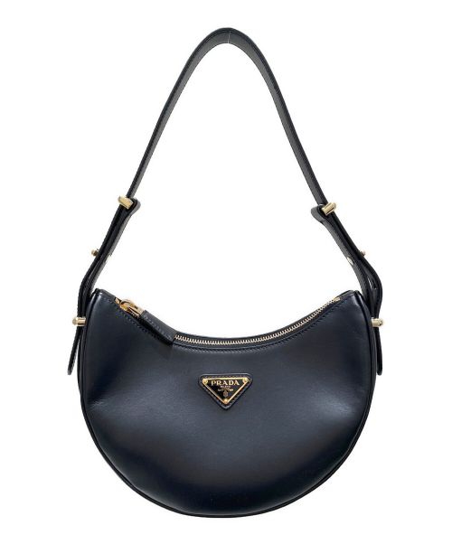 PRADA（プラダ）PRADA (プラダ) ムーンレザーショルダーバッグ ブラックの古着・服飾アイテム