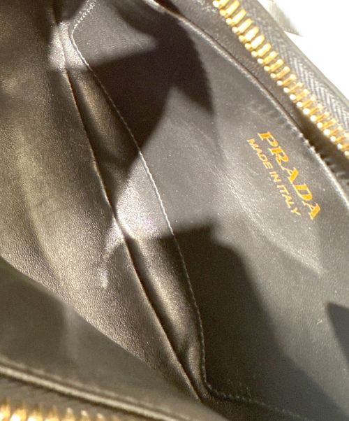 PRADA（プラダ）PRADA (プラダ) ムーンレザーショルダーバッグ ブラックの古着・服飾アイテム