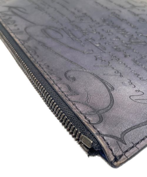 Berluti（ベルルッティ）Berluti (ベルルッティ) カリグラフィ クラッチバッグ ネイビーの古着・服飾アイテム