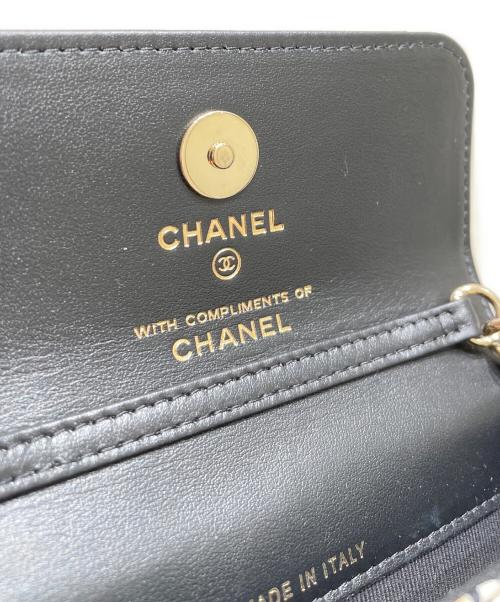 CHANEL（シャネル）CHANEL (シャネル) チェッカーフラッグショルダーケース ベージュ×ブラック サイズ:12の古着・服飾アイテム