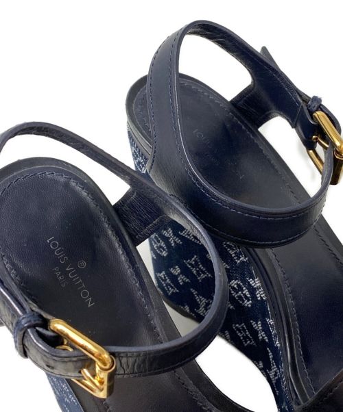 LOUIS VUITTON（ルイ ヴィトン）LOUIS VUITTON (ルイ ヴィトン) モノグラム総柄サンダル インディゴ サイズ:36 1/2の古着・服飾アイテム