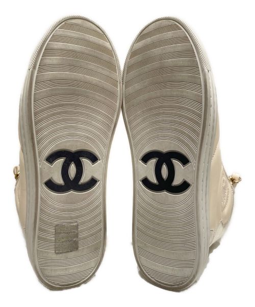 CHANEL（シャネル）CHANEL (シャネル) サイドジップチェーンミッドカットスニーカー アイボリー サイズ:36の古着・服飾アイテム