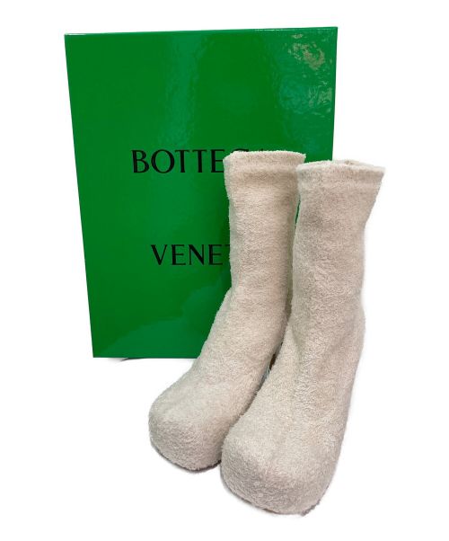 BOTTEGA VENETA（ボッテガベネタ）BOTTEGA VENETA (ボッテガベネタ) ニットThe Boldブーツ オフホワイト サイズ:35の古着・服飾アイテム