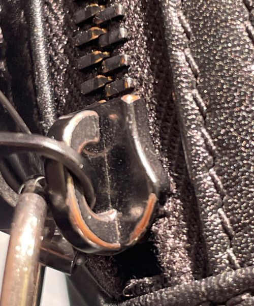 BOTTEGA VENETA（ボッテガベネタ）BOTTEGA VENETA (ボッテガベネタ) イントレチャートボディバッグ ブラックの古着・服飾アイテム