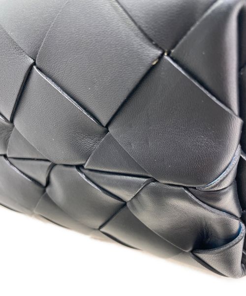 BOTTEGA VENETA（ボッテガベネタ）BOTTEGA VENETA (ボッテガベネタ) マキシイントレチャートトートバッグ ブラックの古着・服飾アイテム