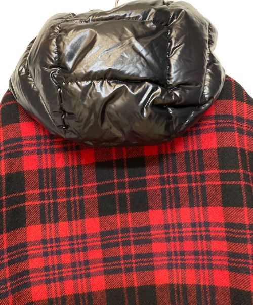 MONCLER（モンクレール）MONCLER (モンクレール) FLOBERT/チェック柄ダウンジャケット レッド サイズ:4の古着・服飾アイテム