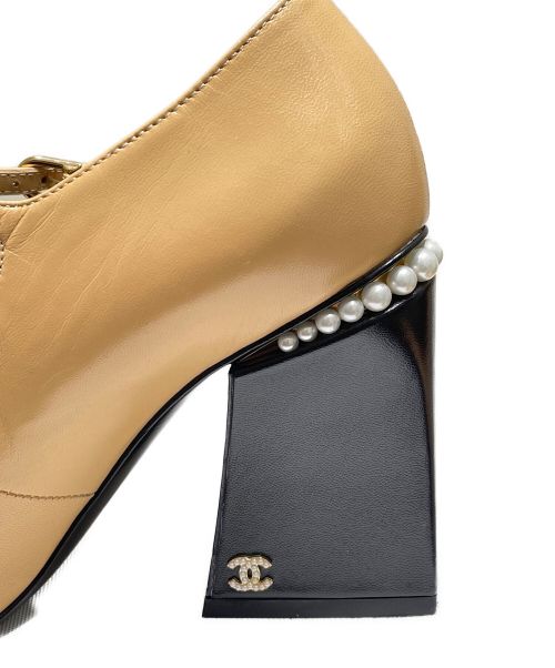 CHANEL（シャネル）CHANEL (シャネル) メリージェーン パールココマーク バイカラー パンプス ベージュ×ブラック サイズ:38の古着・服飾アイテム