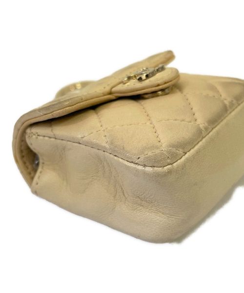 CHANEL（シャネル）CHANEL (シャネル) ミニマトラッセキーホルダー ココクローバーモチーフ ベージュ サイズ:-の古着・服飾アイテム