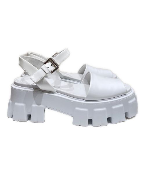 PRADA（プラダ）PRADA (プラダ) モノリスブラッシュドレザーサンダル ホワイト サイズ:36の古着・服飾アイテム