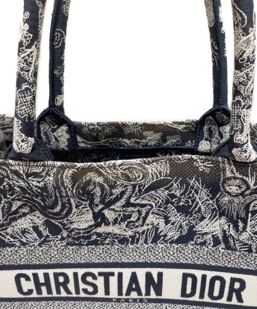 Christian Dior（クリスチャン ディオール）Christian Dior (クリスチャン ディオール) BOOK TOTE MEDIUM ネイビー×ホワイト サイズ:Mの古着・服飾アイテム