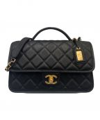 CHANELシャネル）の古着「スモールトップハンドルショルダーバッグ」｜ブラック