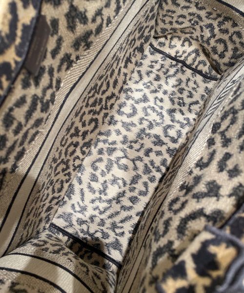 Christian Dior（クリスチャン ディオール）Christian Dior (クリスチャン ディオール) MIZZA BOOK TOTE LARGE ベージュ サイズ:Lの古着・服飾アイテム