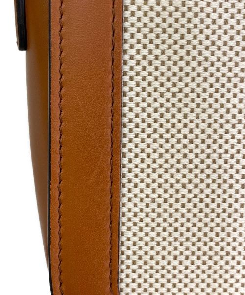 CELINE（セリーヌ）CELINE (セリーヌ) クラシック トリオンフ バッグ タン×ホワイト サイズ:-の古着・服飾アイテム