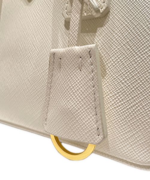 PRADA（プラダ）PRADA (プラダ) ガレリアハンドバッグ マイクロ ホワイト サイズ:マイクロ 未使用品の古着・服飾アイテム
