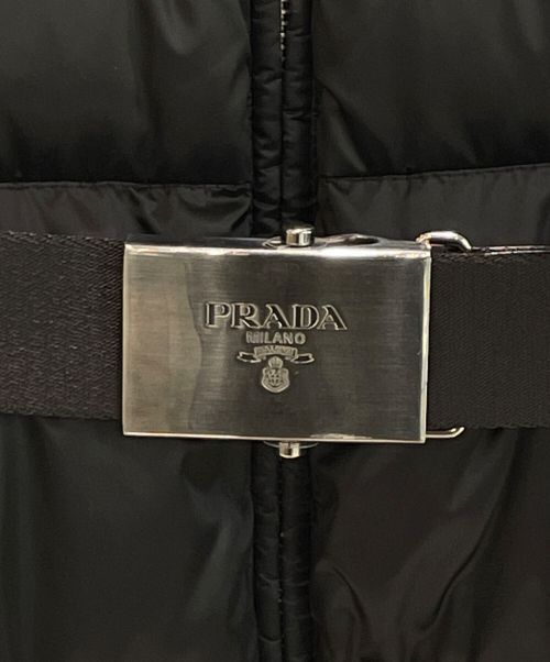 PRADA（プラダ）PRADA (プラダ) ウエストベルトナイロンロングダウンコート ブラック サイズ:38の古着・服飾アイテム