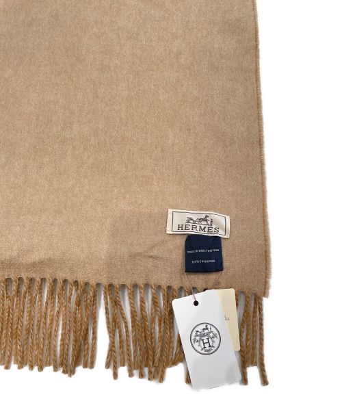 HERMES（エルメス）HERMES (エルメス) 刺繍ロゴカシミヤマフラー ゴールド サイズ:-の古着・服飾アイテム