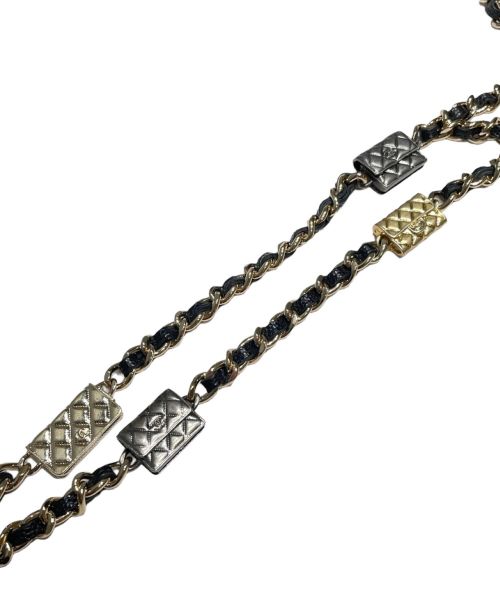CHANEL（シャネル）CHANEL (シャネル) ミニマトラッセショルダーポーチ ブラック サイズ:ミニの古着・服飾アイテム