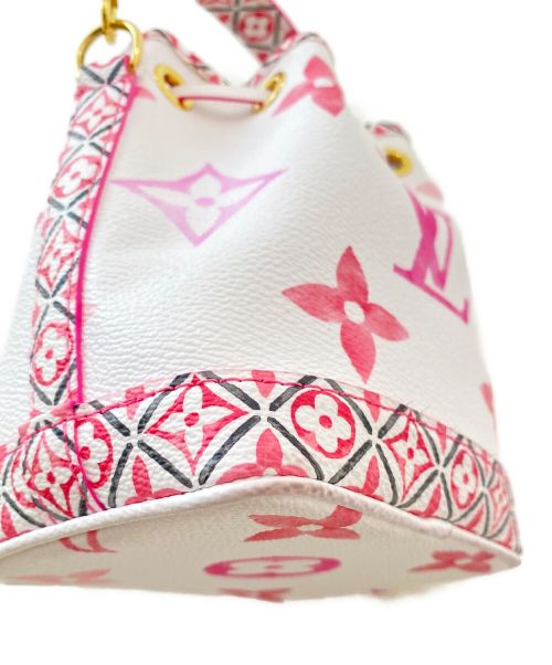 LOUIS VUITTON（ルイ ヴィトン）LOUIS VUITTON (ルイ ヴィトン) バイ・ザ・プール ナノ・ノエ ピンク×ホワイトの古着・服飾アイテム